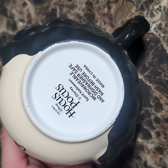 Hocus Pocus LOT (Mary Sanderson) Mug & POP Pez dispenser - Picture 7 of 12